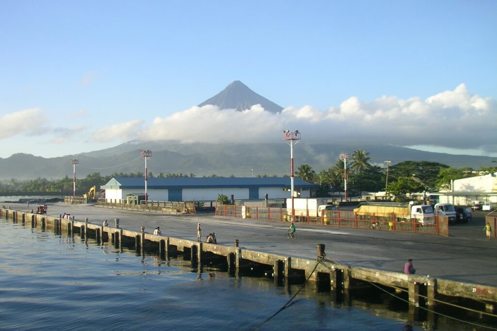 Mayon Volcano in Bicol Region, homepage