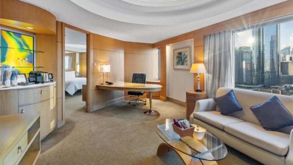 Deluxe Suite Starts from ₱17,839
per night