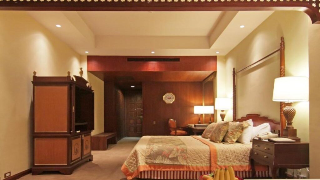 Veranda Suite, Starts from ₱26,466 per night, Manila Famous Hotel  
